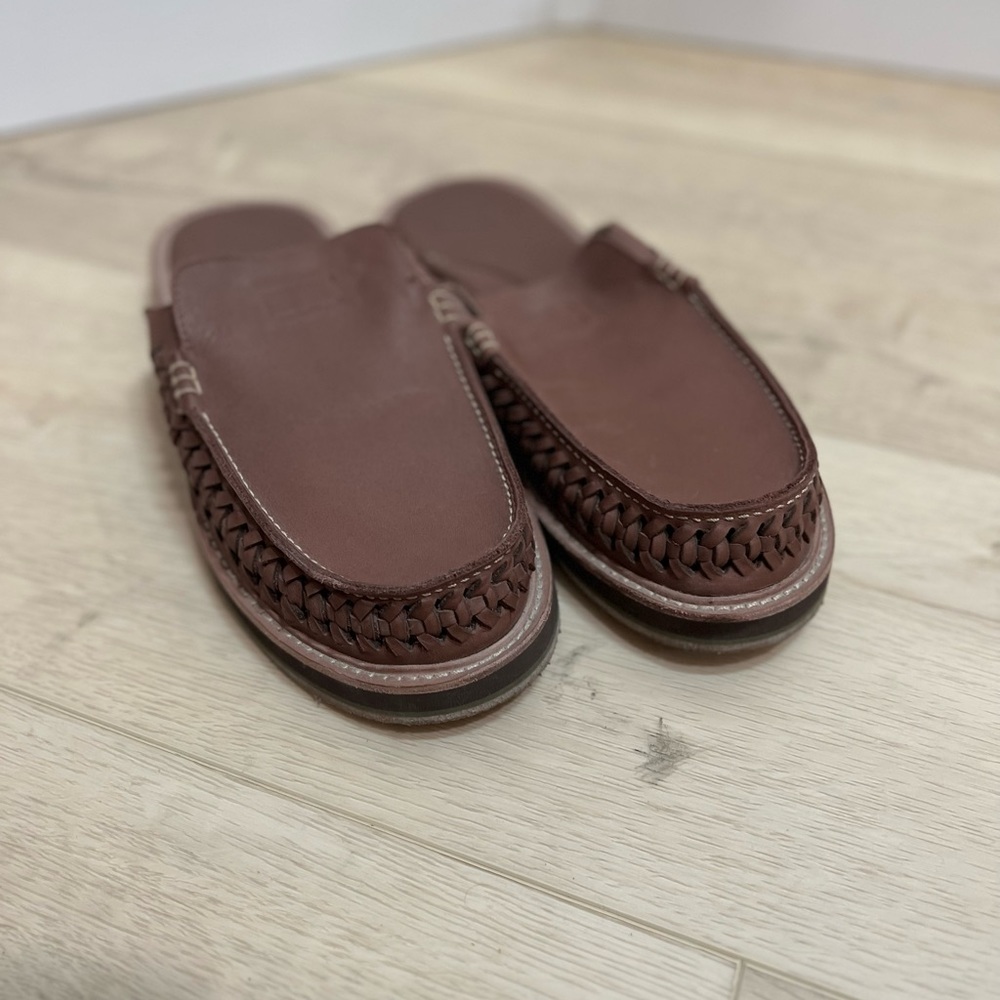 Sanuk Leather Huarache sandal